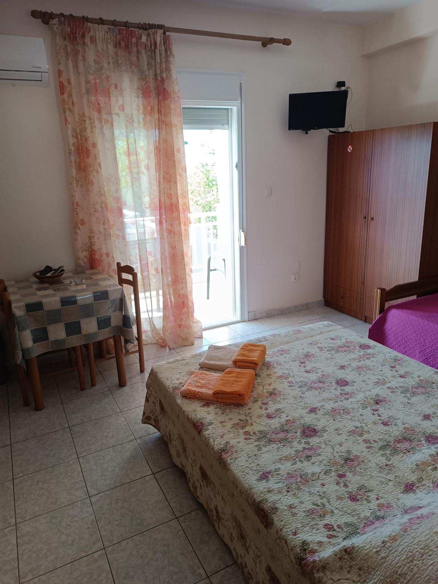 Anestis Apartments & Rooms PalaiónTsiflíkion Kültér fotó